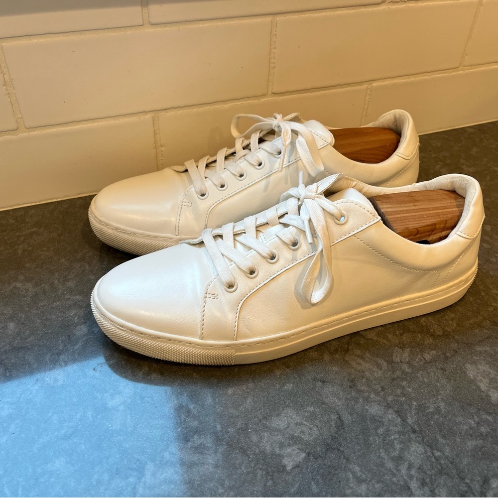 Banana Republic White Leather Oxfords